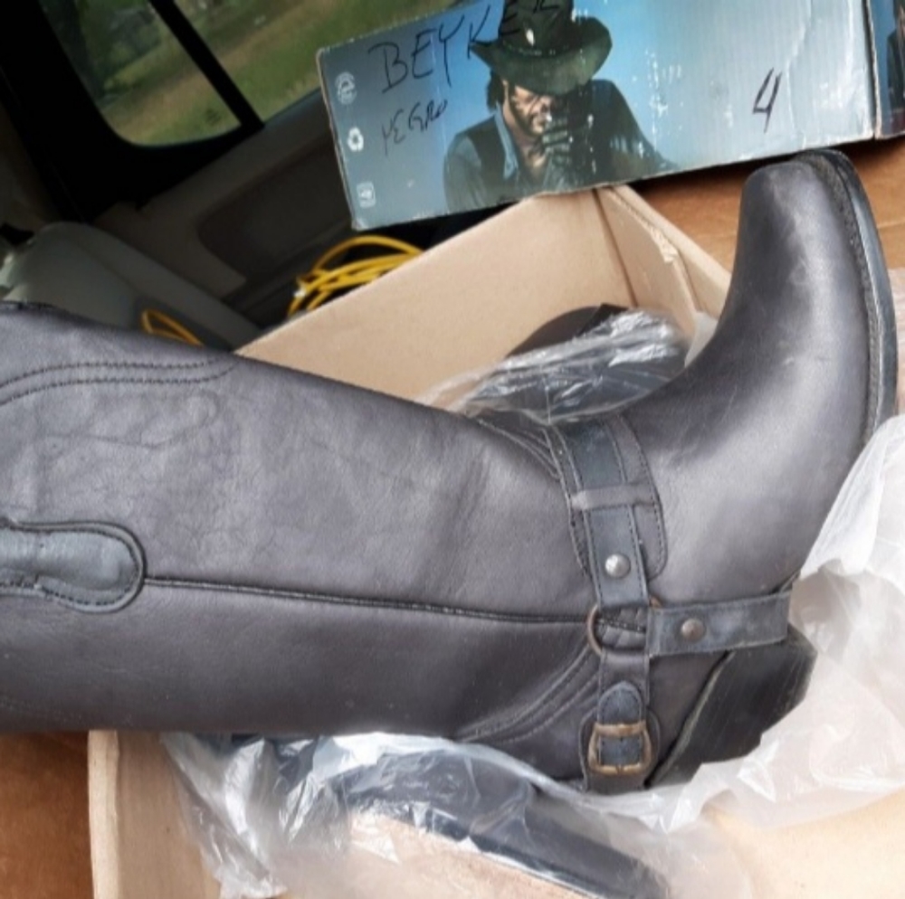 Women's boots